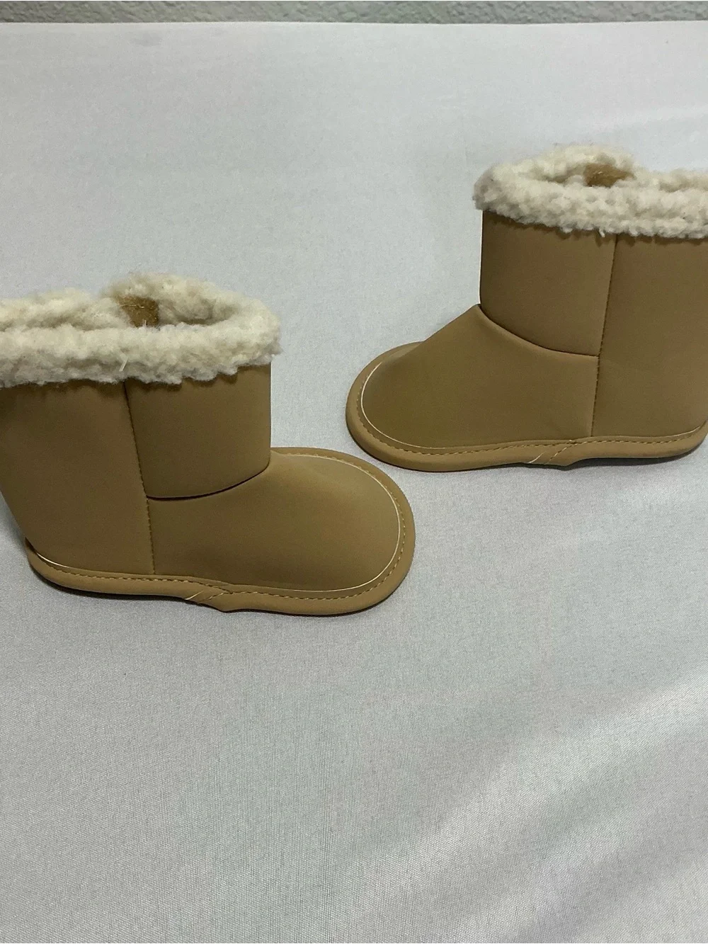 Carter's Tan Faux-Sherpa Lined Kids Boots size 3-6 months